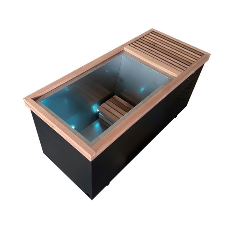 Roostevabast terasest külmvann